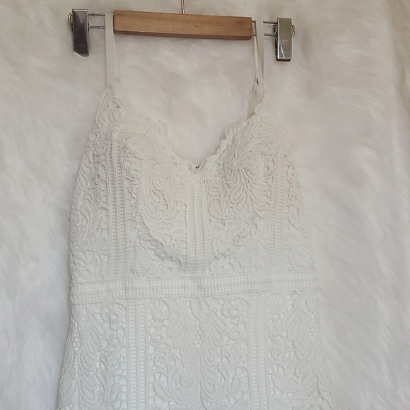 GUESS Marciano White Bodycon Lace w/ Flounce Hem - Size XS, 2 - Picture 6 of 7